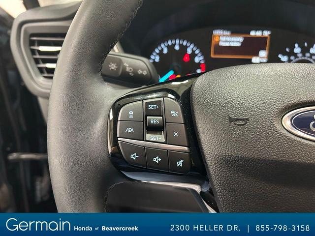Photo of 2022 Agate Black Metallic Ford Escape