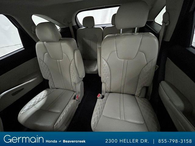 Photo of 2022 Sparkling Silver Kia Sorento