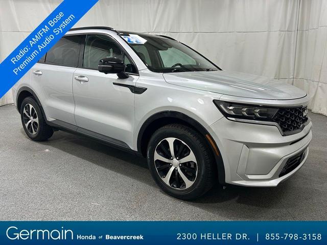 Photo of 2022 Sparkling Silver Kia Sorento
