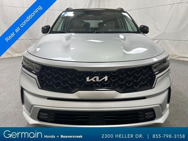 Photo of 2022 Sparkling Silver Kia Sorento
