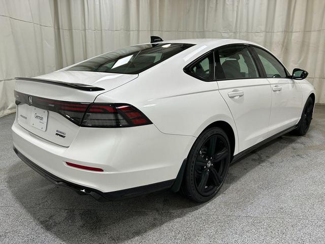 Photo of 2025 Platinum White Pearl Honda Accord Hybrid