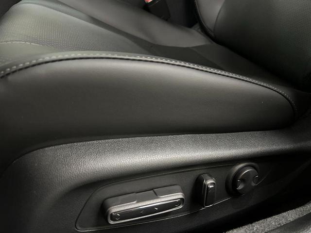 Photo of 2025 Platinum White Pearl Honda Accord Hybrid