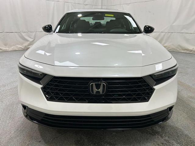 Photo of 2025 Platinum White Pearl Honda Accord Hybrid