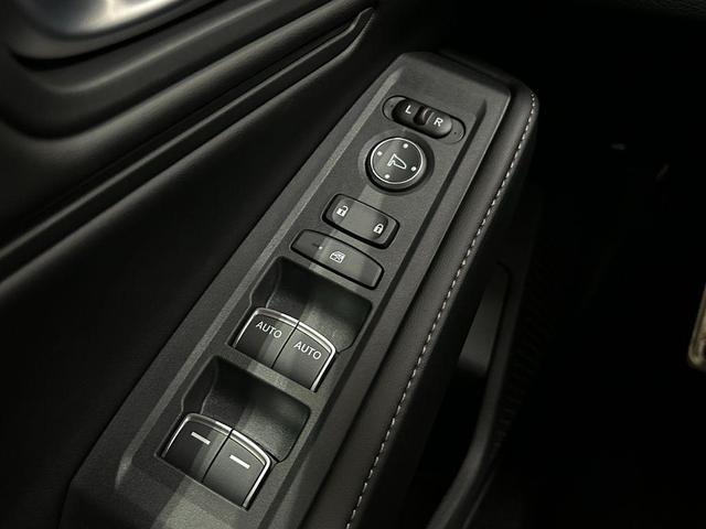 Photo of 2025 Platinum White Pearl Honda Accord Hybrid