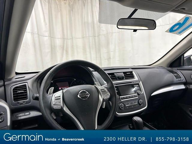 Photo of 2016 Gray Nissan Altima