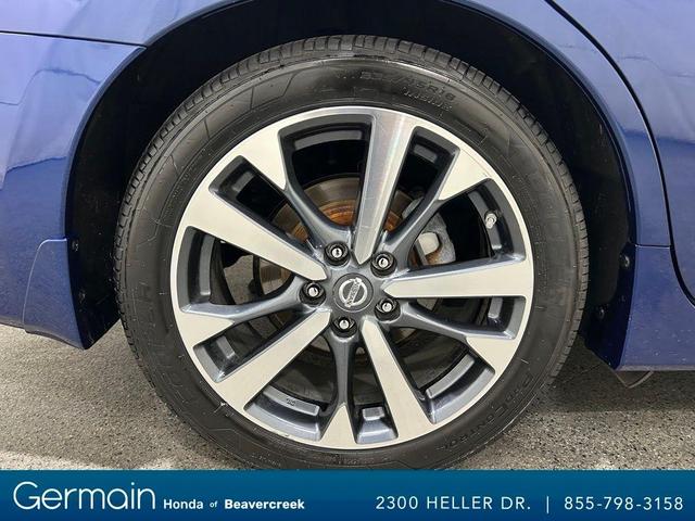 Photo of 2016 Gray Nissan Altima