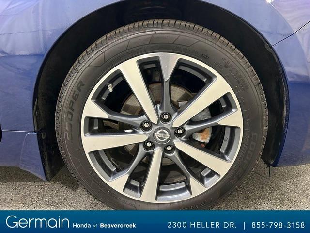 Photo of 2016 Gray Nissan Altima