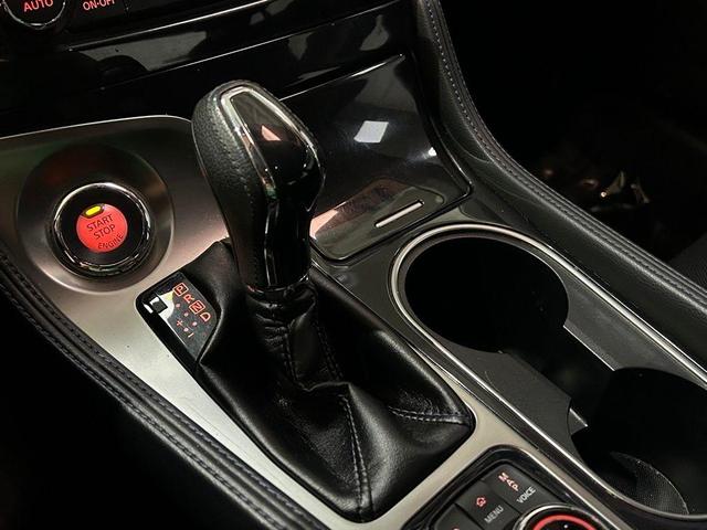 Photo of 2017 White Nissan Maxima