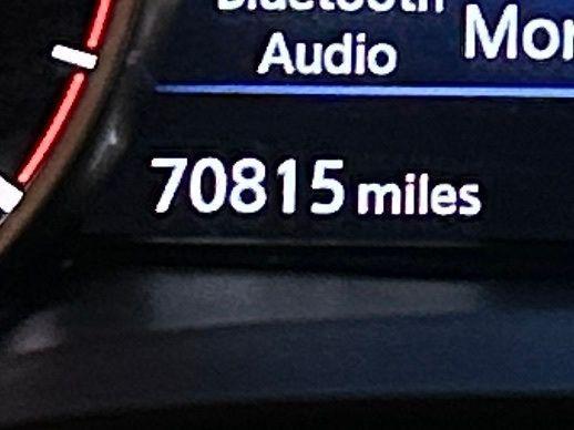 Photo of 2017 White Nissan Maxima