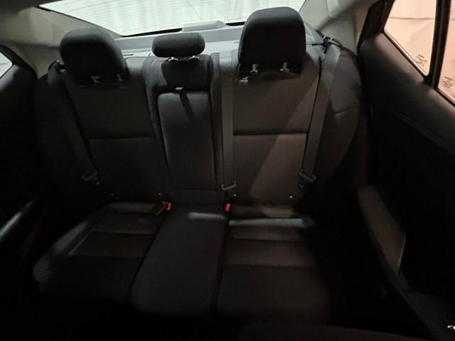 Photo of 2017 White Nissan Maxima