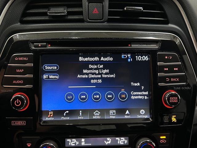 Photo of 2017 White Nissan Maxima