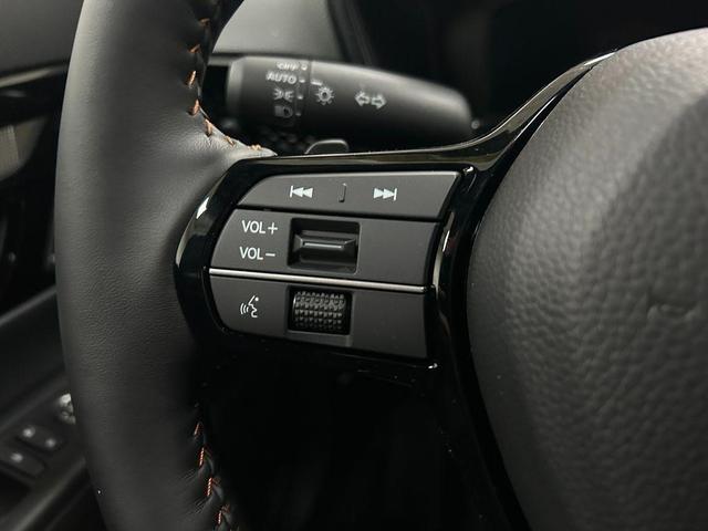 Photo of 2026 Platinum White Pearl Honda CR-V Hybrid