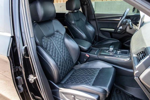 Photo of 2018 Black Audi SQ5
