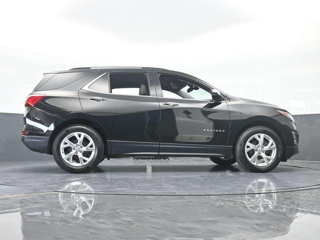 Photo of 2021 Mosaic Black Metallic Chevrolet Equinox
