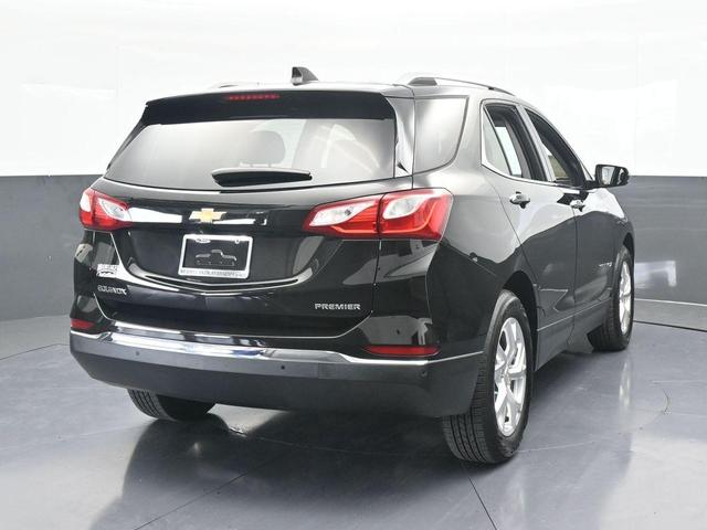 Photo of 2021 Mosaic Black Metallic Chevrolet Equinox