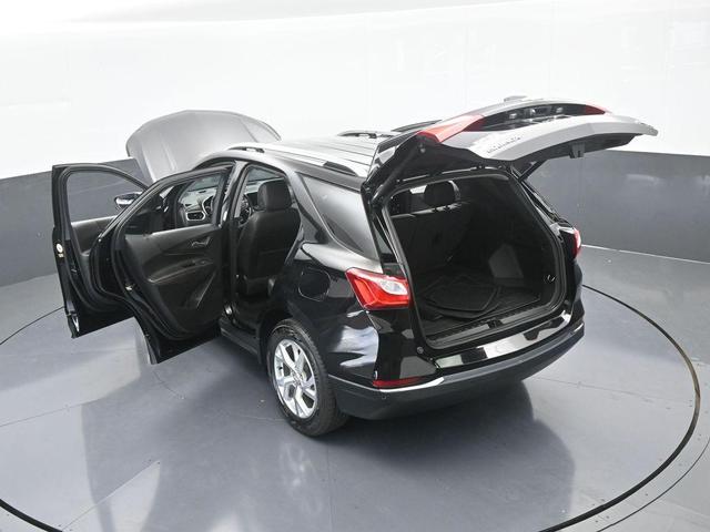Photo of 2021 Mosaic Black Metallic Chevrolet Equinox