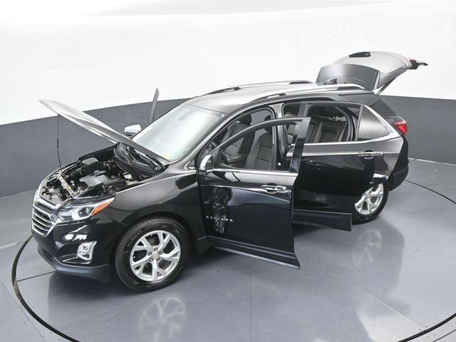 Photo of 2021 Mosaic Black Metallic Chevrolet Equinox