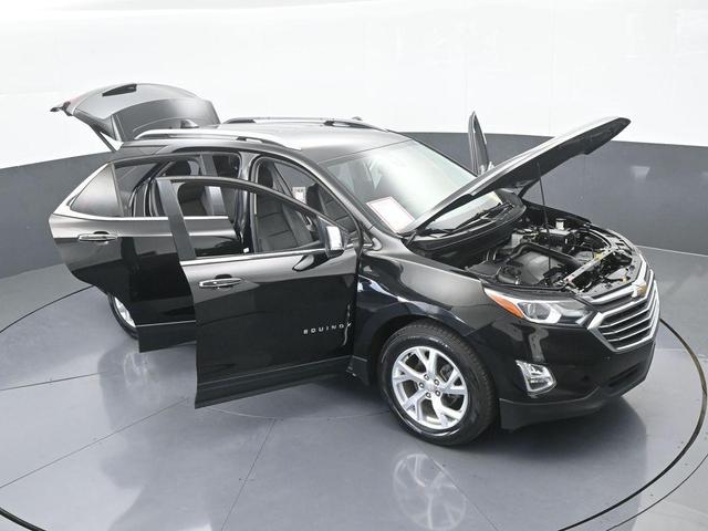 Photo of 2021 Mosaic Black Metallic Chevrolet Equinox
