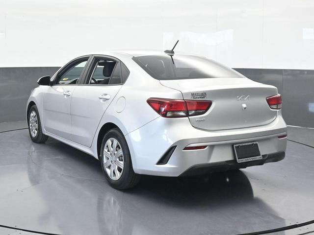 Photo of 2022 Silky Silver Kia Rio