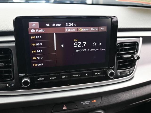 Photo of 2022 Silky Silver Kia Rio