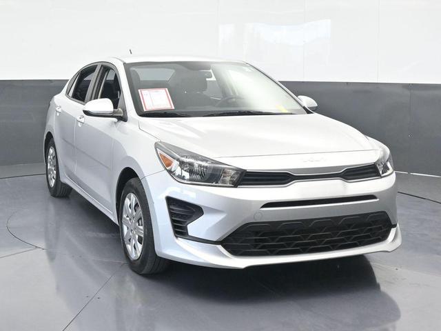 Photo of 2022 Silky Silver Kia Rio