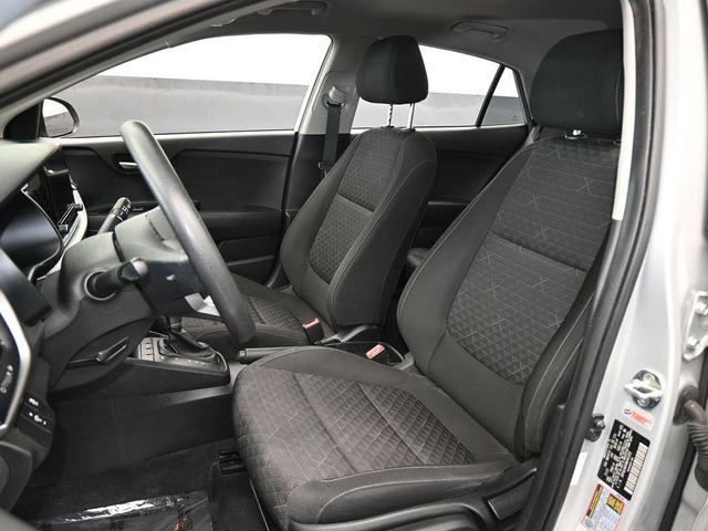 Photo of 2022 Silky Silver Kia Rio