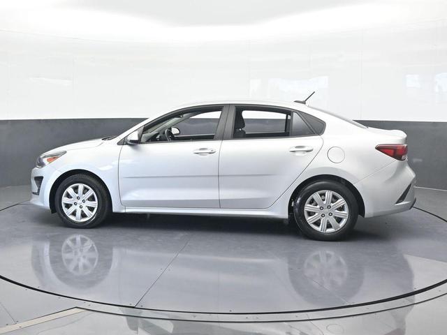 Photo of 2022 Silky Silver Kia Rio