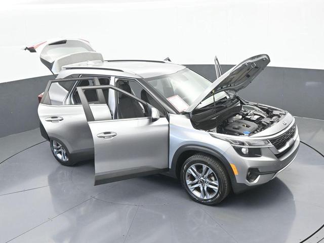 Photo of 2021 Steel Gray Kia Seltos
