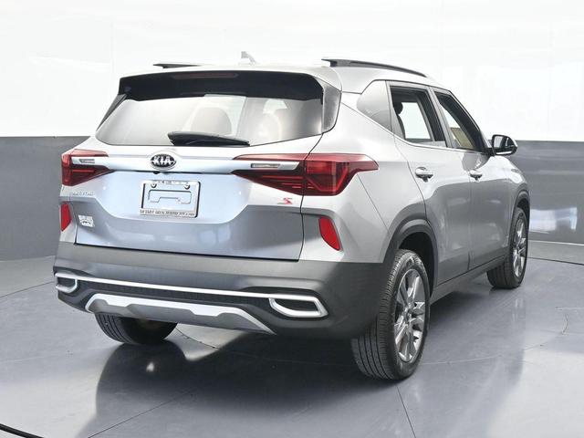 Photo of 2021 Steel Gray Kia Seltos