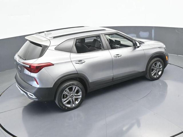 Photo of 2021 Steel Gray Kia Seltos