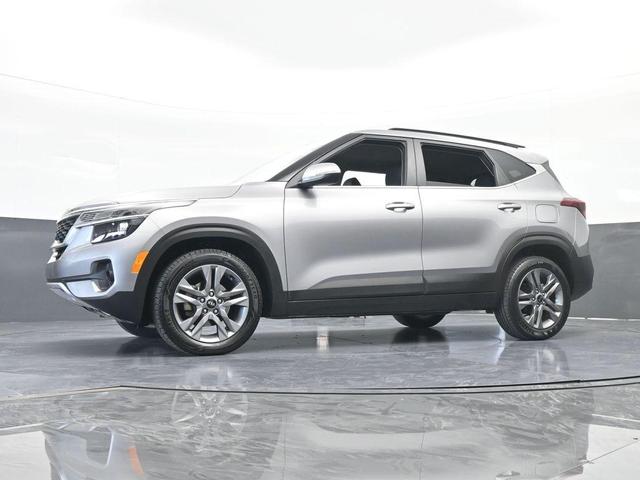 Photo of 2021 Steel Gray Kia Seltos