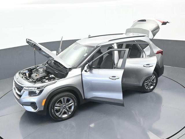 Photo of 2021 Steel Gray Kia Seltos