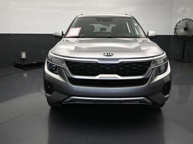 Photo of 2021 Steel Gray Kia Seltos