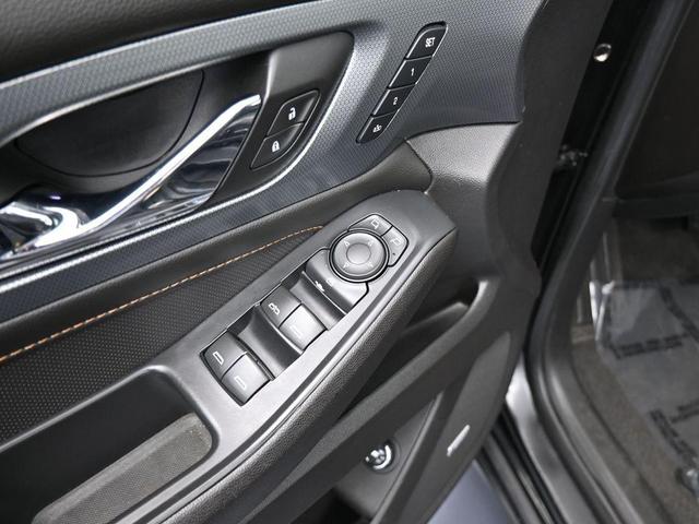 Photo of 2018 Mosaic Black Metallic Chevrolet Traverse