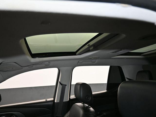 Photo of 2018 Mosaic Black Metallic Chevrolet Traverse