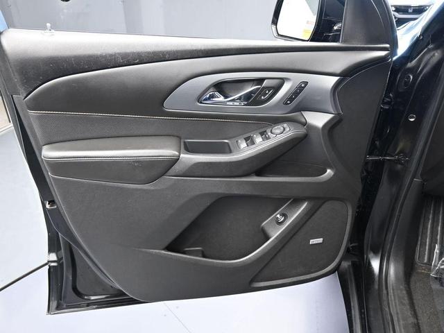Photo of 2018 Mosaic Black Metallic Chevrolet Traverse