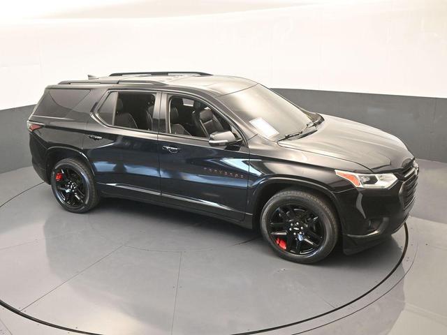 Photo of 2018 Mosaic Black Metallic Chevrolet Traverse