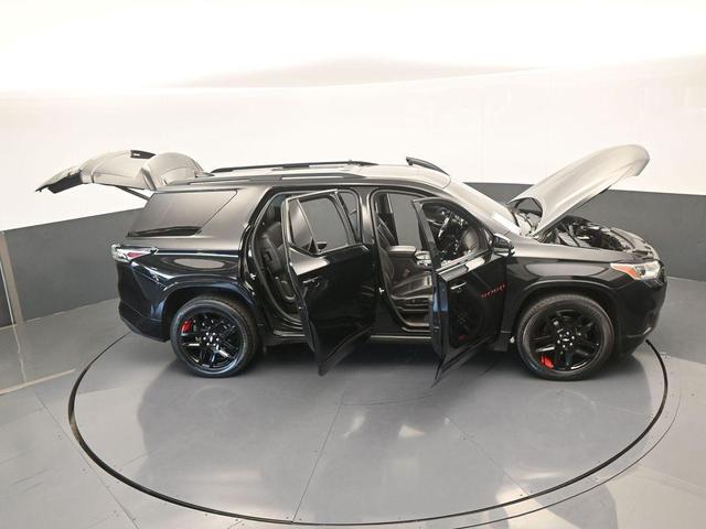 Photo of 2018 Mosaic Black Metallic Chevrolet Traverse