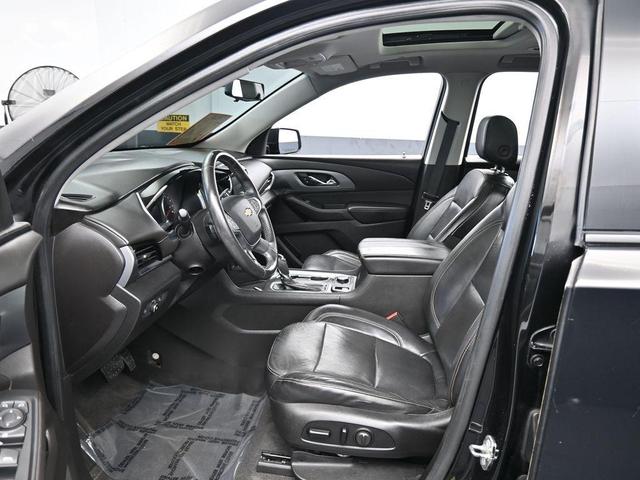 Photo of 2018 Mosaic Black Metallic Chevrolet Traverse