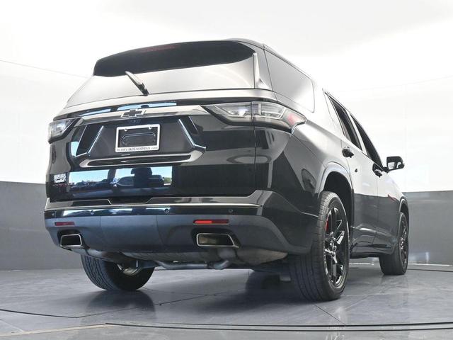 Photo of 2018 Mosaic Black Metallic Chevrolet Traverse