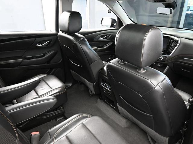 Photo of 2018 Mosaic Black Metallic Chevrolet Traverse