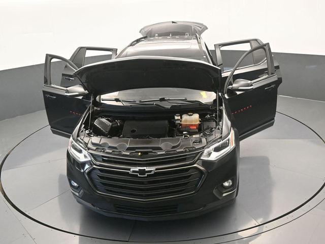 Photo of 2018 Mosaic Black Metallic Chevrolet Traverse