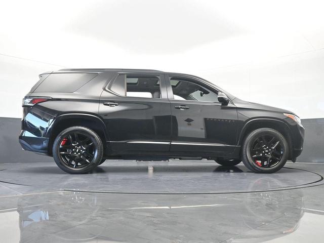 Photo of 2018 Mosaic Black Metallic Chevrolet Traverse