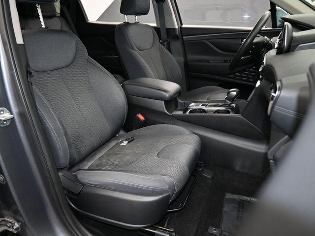 Photo of 2019 Machine Gray Hyundai SANTA FE