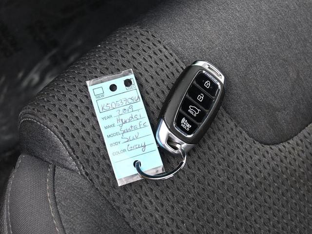 Photo of 2019 Machine Gray Hyundai SANTA FE