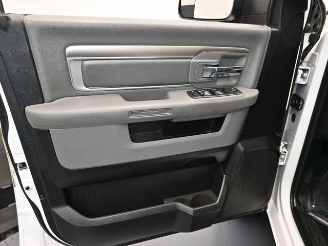 Photo of 2018 Bright White Clearcoat RAM 1500