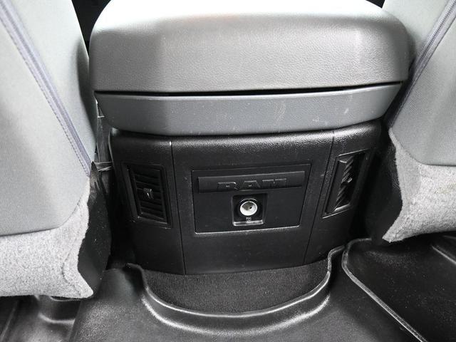 Photo of 2018 Bright White Clearcoat RAM 1500