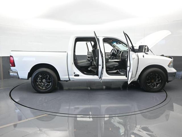 Photo of 2018 Bright White Clearcoat RAM 1500