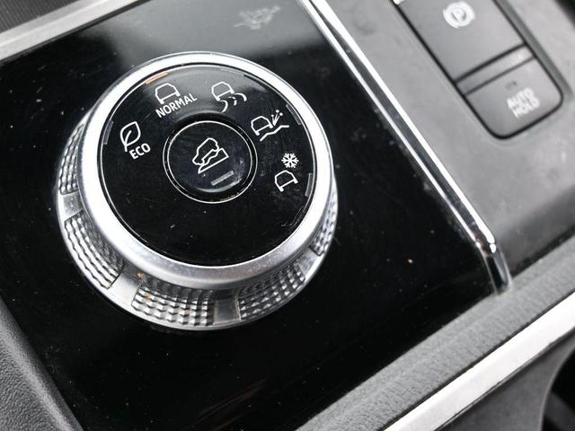 Photo of 2022 Gray Metallic Mitsubishi Outlander
