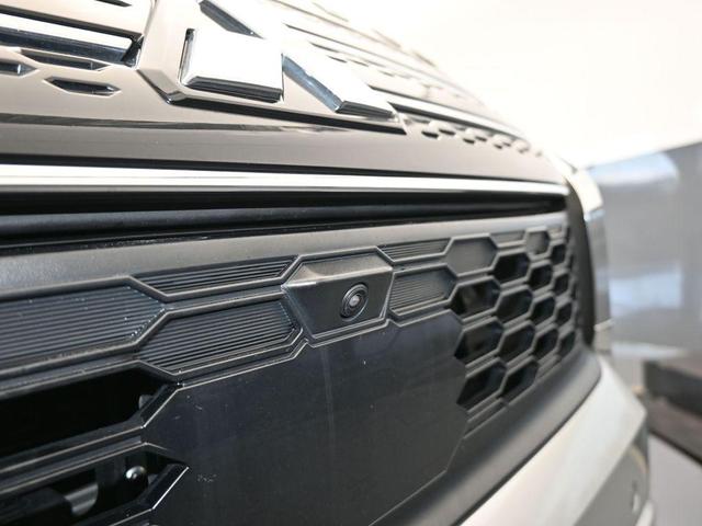 Photo of 2022 Silver Mitsubishi Outlander